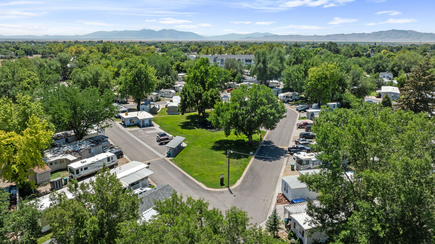Circle L Homes & RV Community
