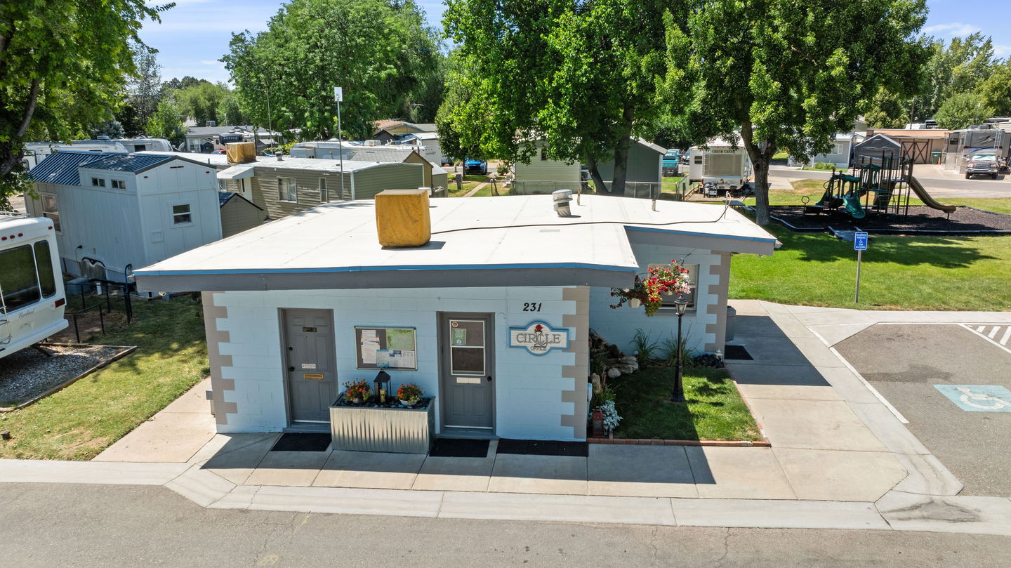 Circle L Homes & RV Community