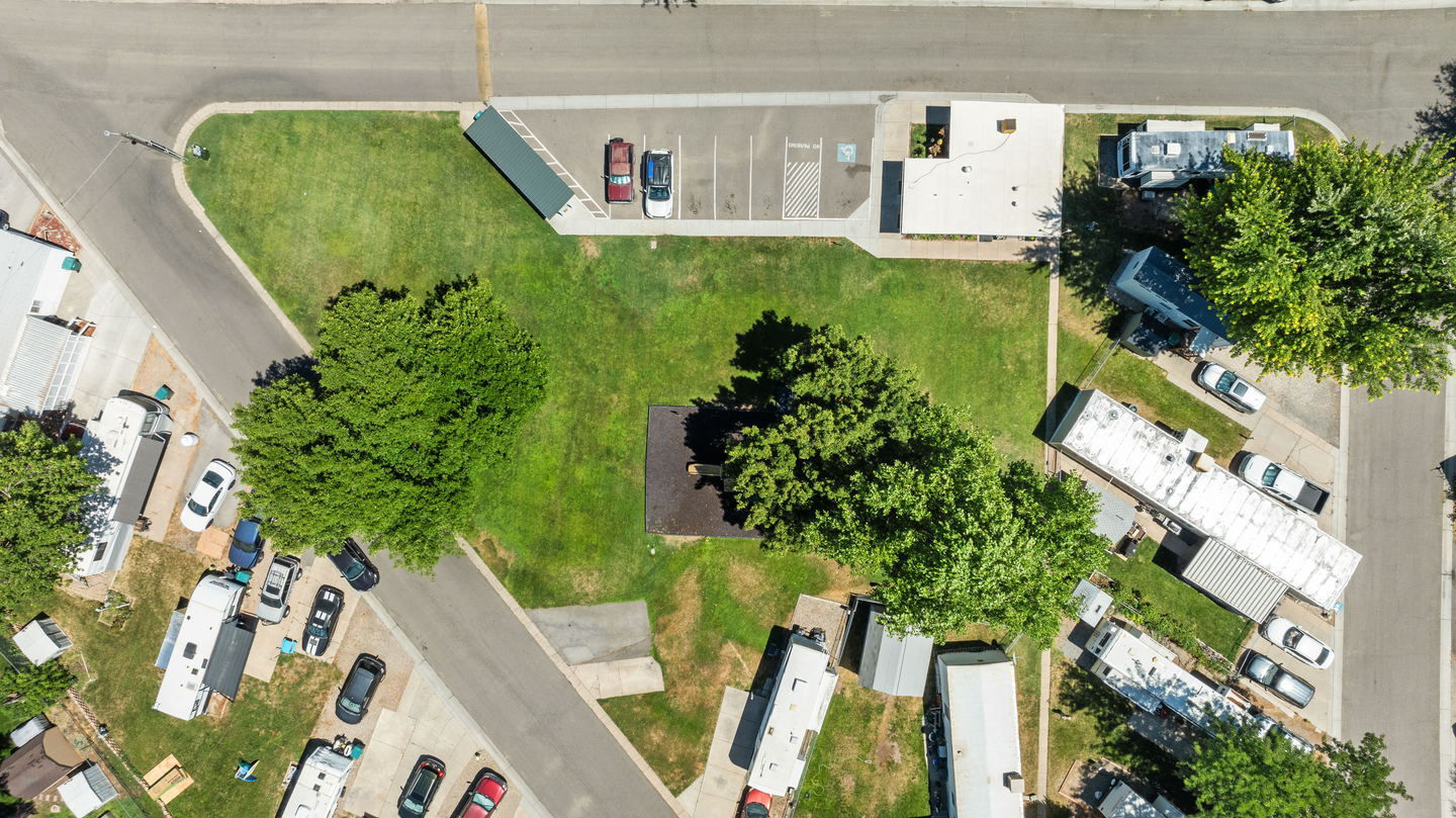Circle L Homes & RV Community
