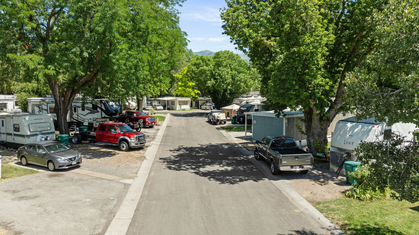 Circle L Homes & RV Community