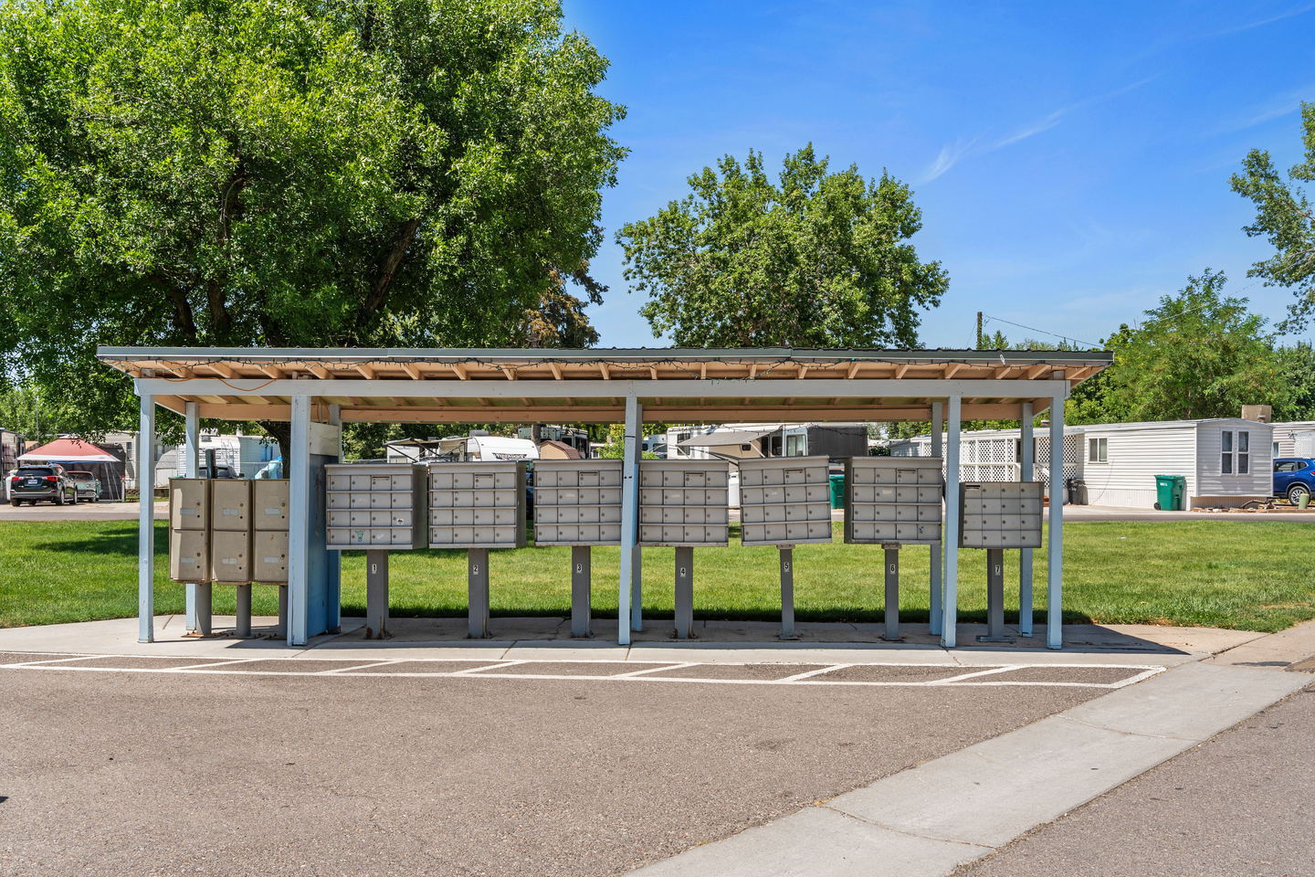 Circle L Homes & RV Community
