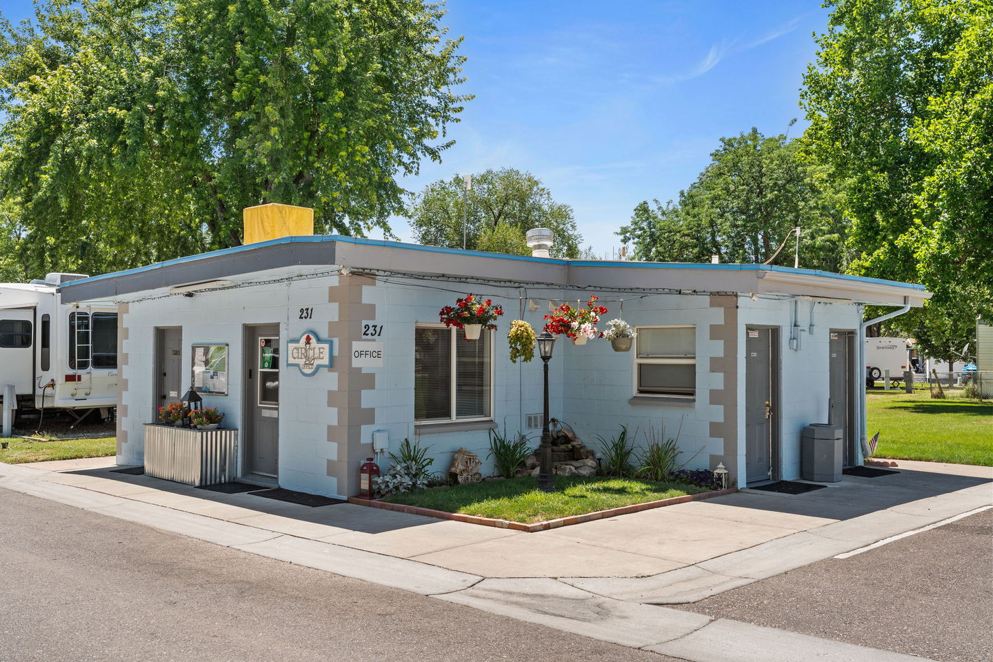 Circle L Homes & RV Community