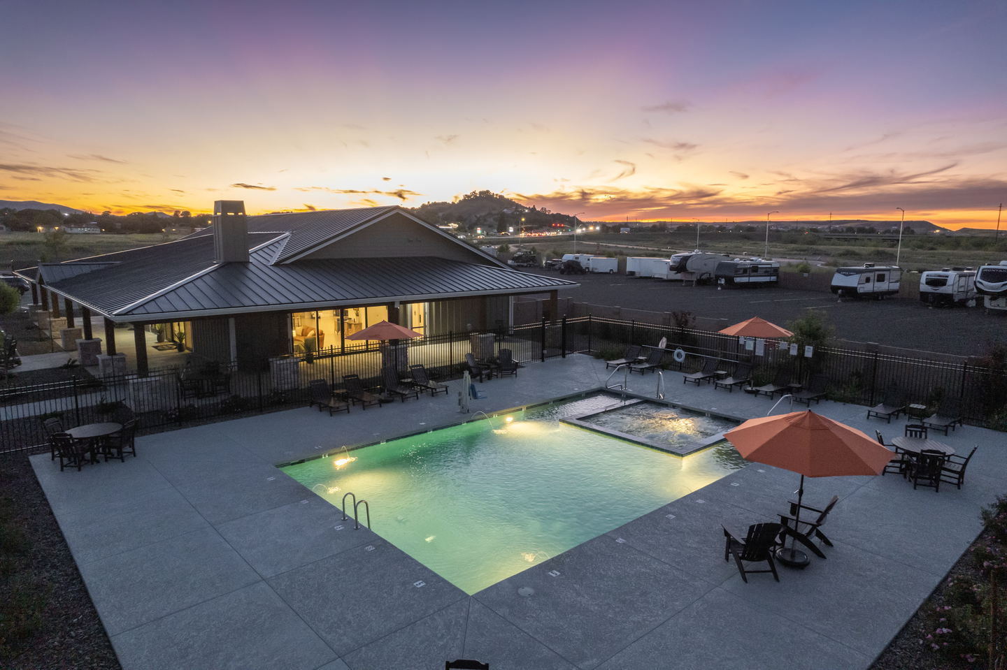 Desert Pines Resort