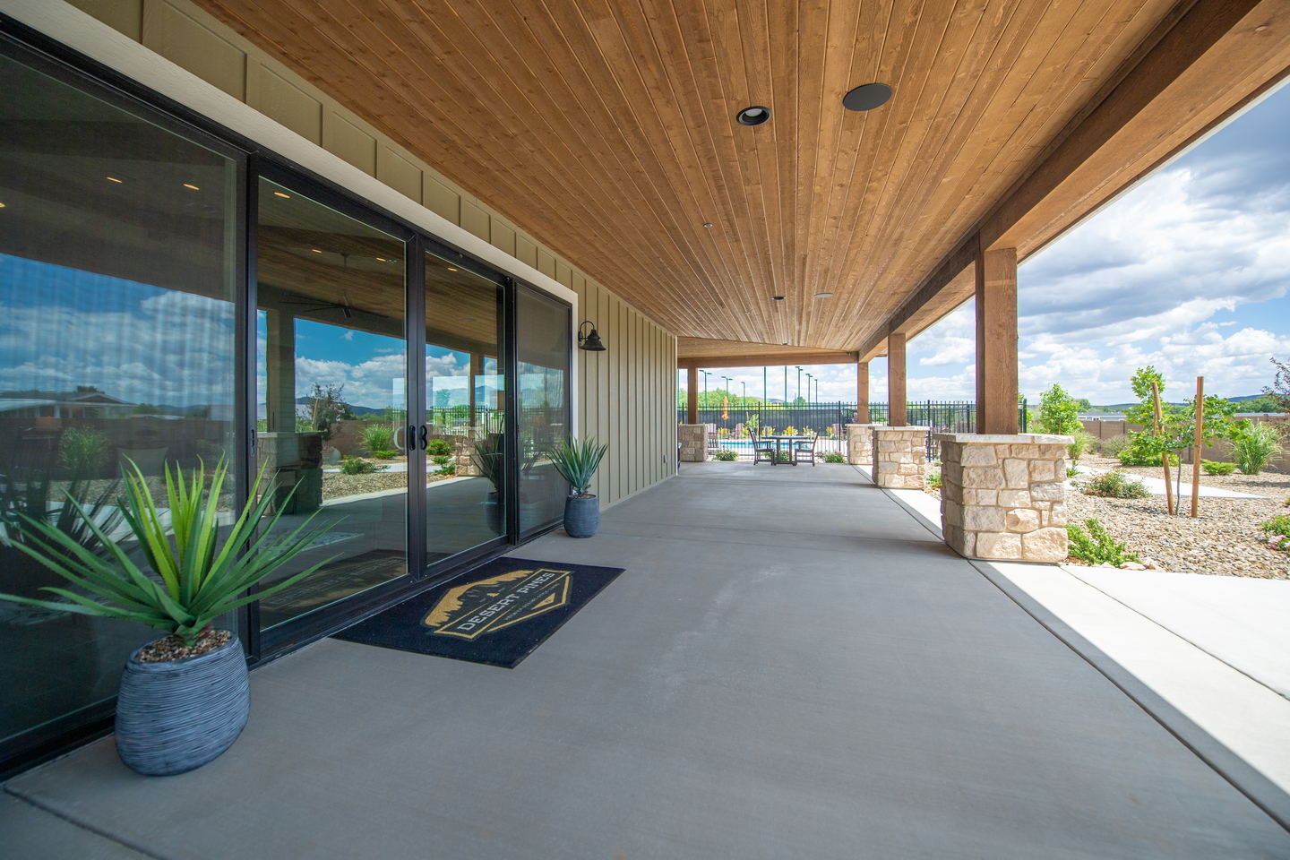 Desert Pines Resort