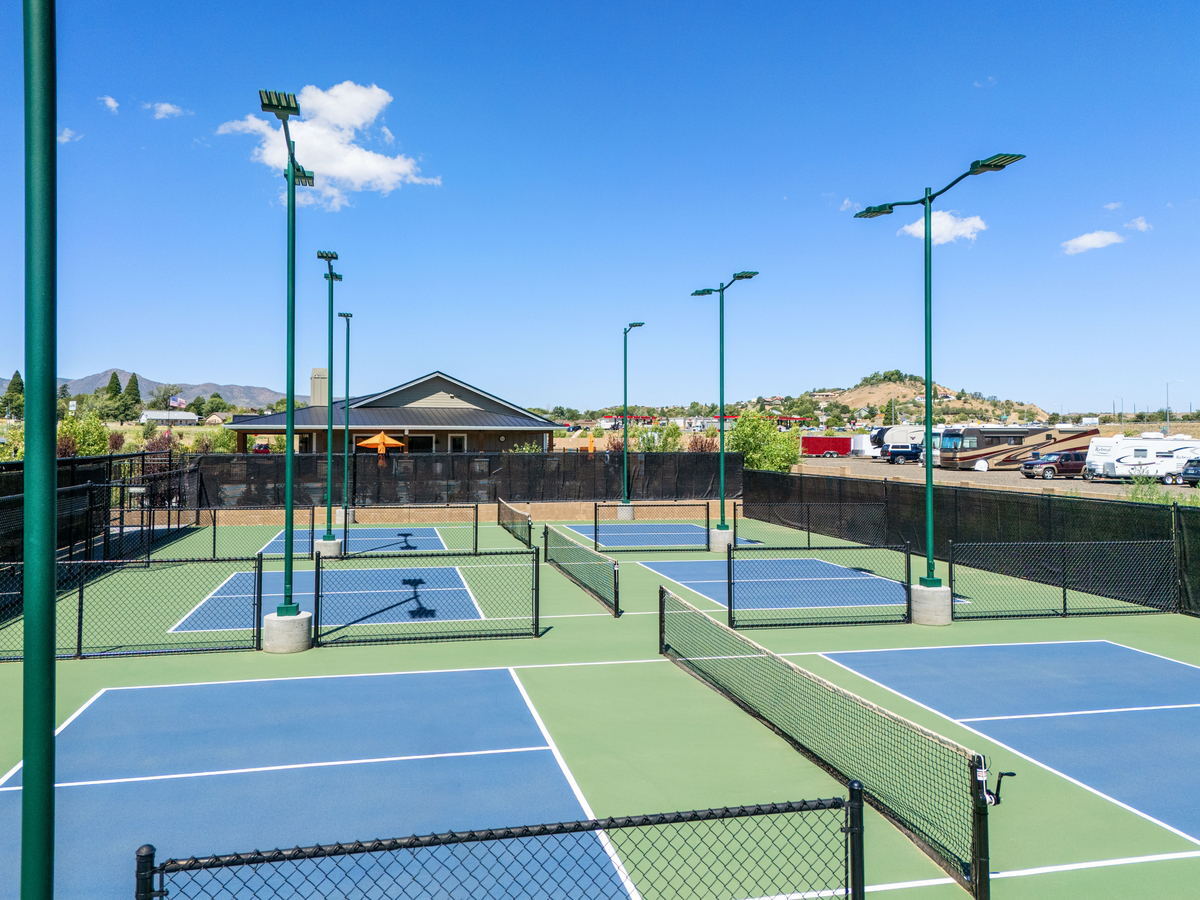 Desert Pines Resort