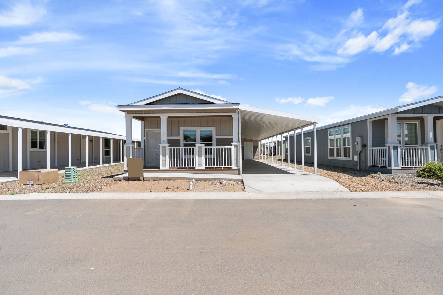 Desert Pines Resort