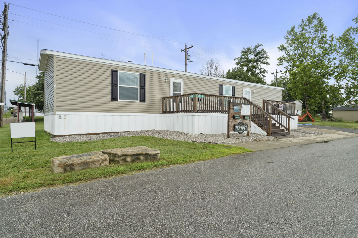 Pine Grove Homes & RV Community