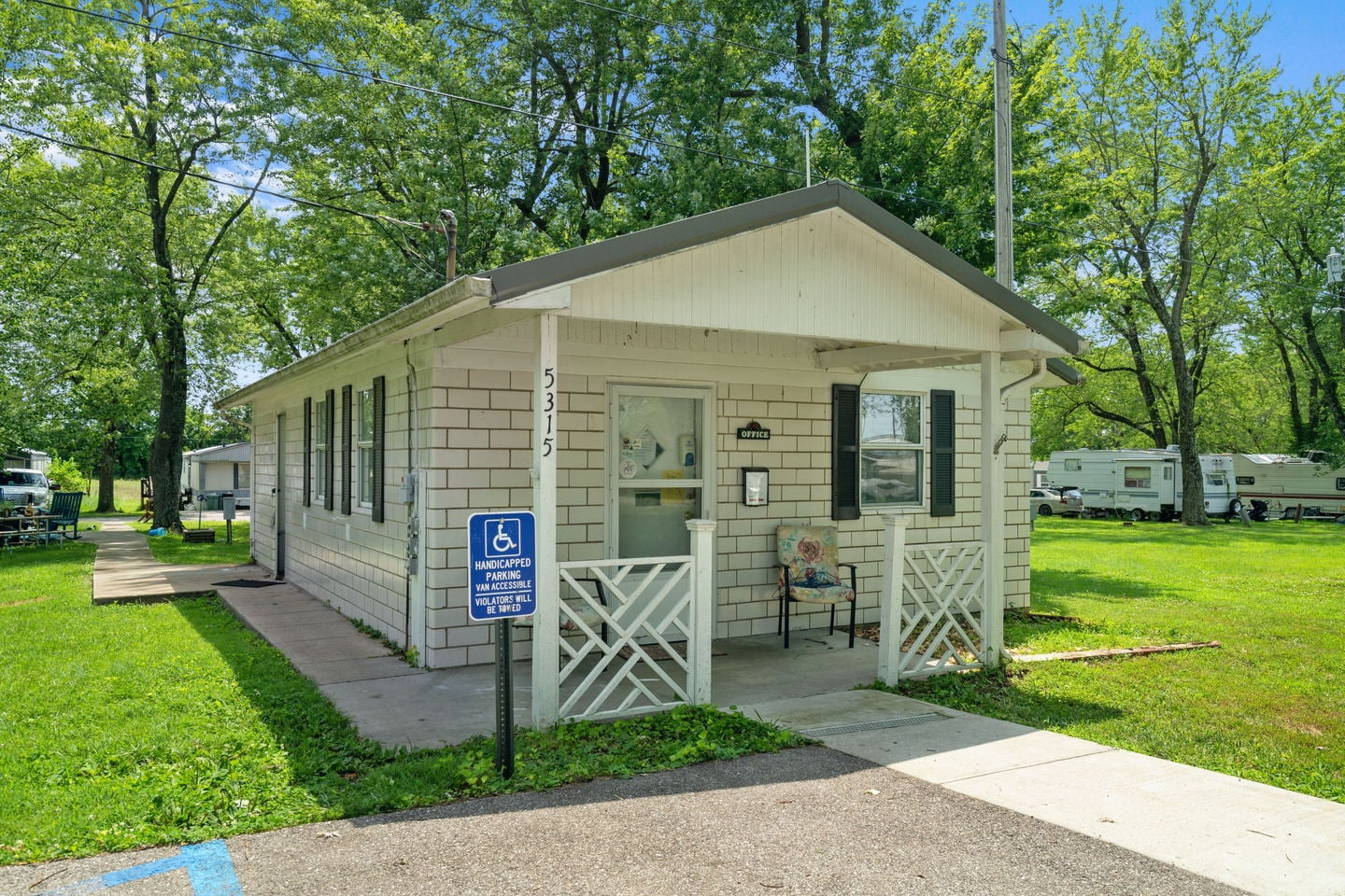 Red Maples Homes & RV Community