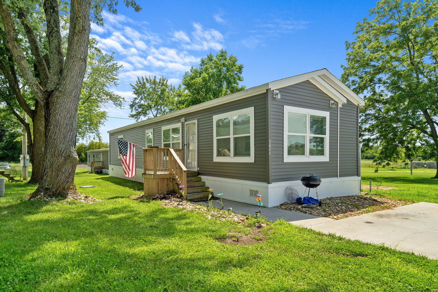 Red Maples Homes & RV Community