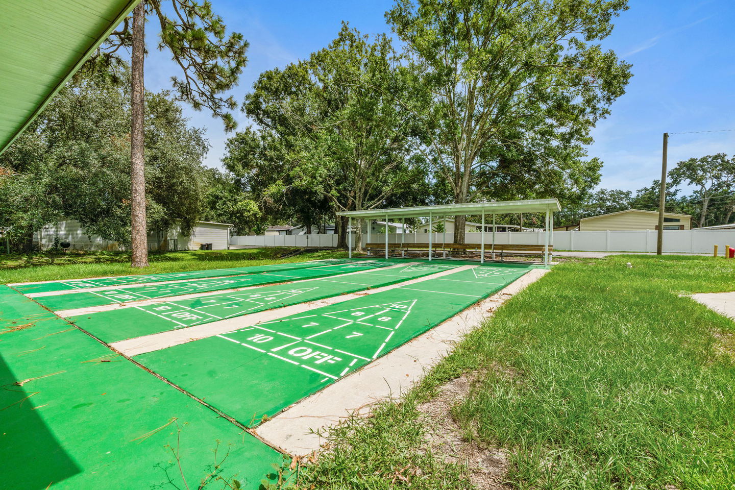 Rose Lake Estates