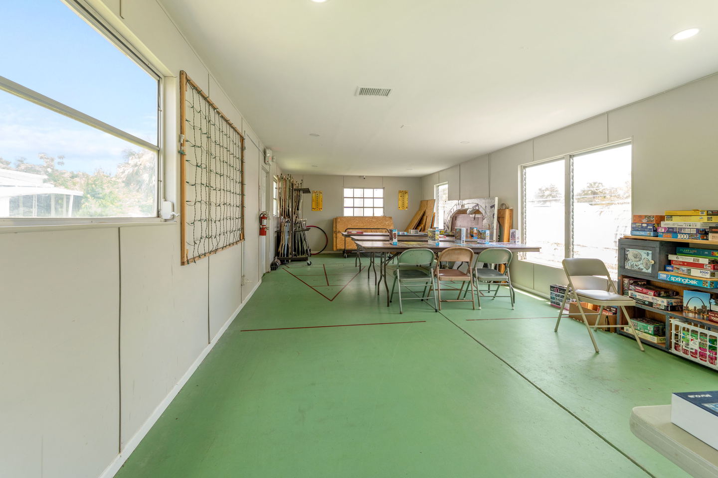 Sunny Pines Homes & RV Community