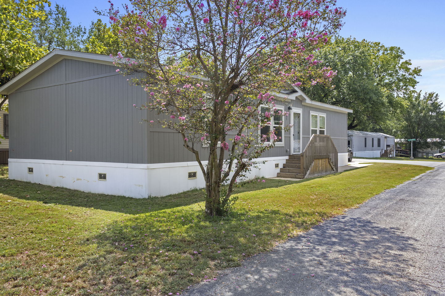 Western Villa Homes & RV Community